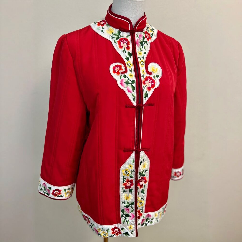 Vintage Women's Chinese Tang-Style Embroidered Red Jacket with Frog Closure Sz L
